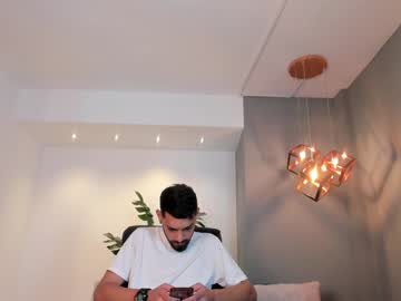 Liam_Smithh Chaturbate stream image from January 07, 2025