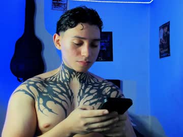 Alessandro_Wolf Chaturbate stream image from January 08, 2025
