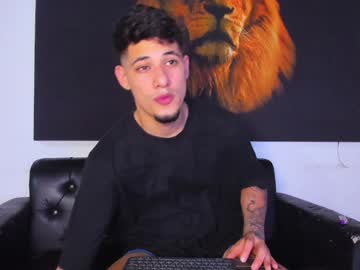 Kyle_Smithx Chaturbate stream image from January 08, 2025