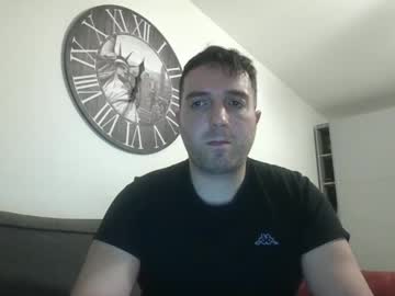 Nuzzorob Chaturbate stream image from January 08, 2025