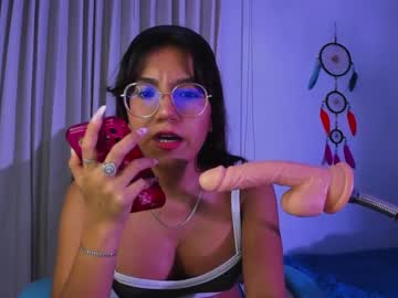 Violetbunnyy1 Chaturbate stream image from January 08, 2025