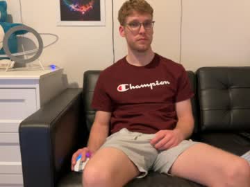 Blueeyedtallguy Chaturbate stream image from January 08, 2025