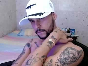 Elkoki_40 Chaturbate stream image from January 08, 2025