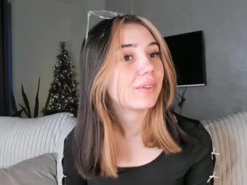 Rexannebulson Chaturbate stream image from January 08, 2025