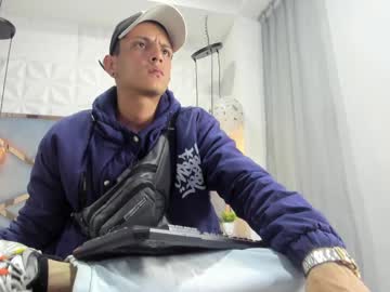 Andrewcooper1 Chaturbate stream image from January 08, 2025
