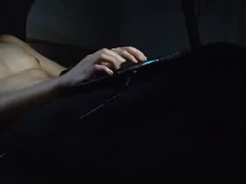 Gentarabuk Chaturbate stream image from January 08, 2025