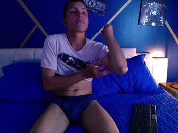 Andresmatt Chaturbate stream image from January 08, 2025