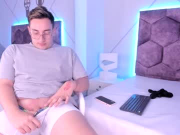 Golden_Universe Chaturbate stream image from January 08, 2025