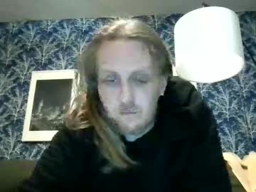 Skywalk4me Chaturbate stream image from January 08, 2025