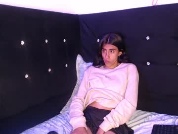 Violeettee__ Chaturbate stream image from January 08, 2025
