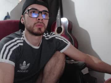 Peterink30 Chaturbate stream image from January 08, 2025