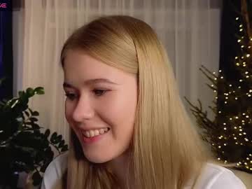 Lilybridgitte Chaturbate stream image from January 08, 2025