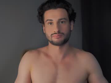 Double_Luckystrike Chaturbate stream image from January 08, 2025