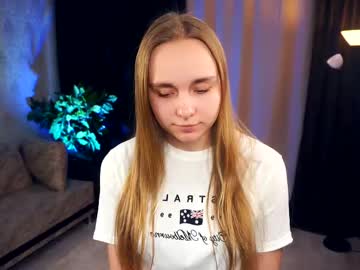 Gilliancodrington Chaturbate stream image from January 08, 2025