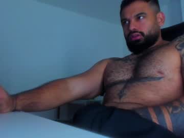 Latinwolfbi Chaturbate stream image from January 08, 2025