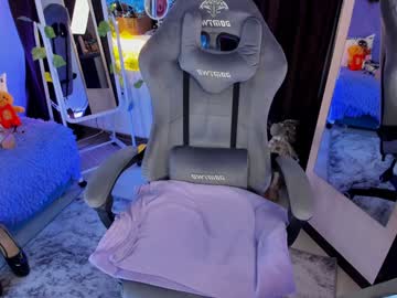 Missclairdelune Chaturbate stream image from January 08, 2025