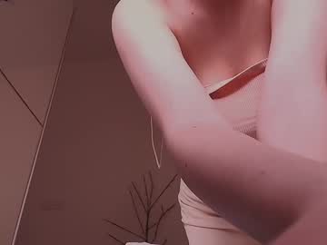 Lilamytee1 Chaturbate stream image from January 08, 2025