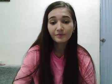 Viktoria_Grande Chaturbate stream image from January 08, 2025