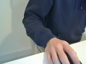 Yungentwink Chaturbate stream image from January 08, 2025