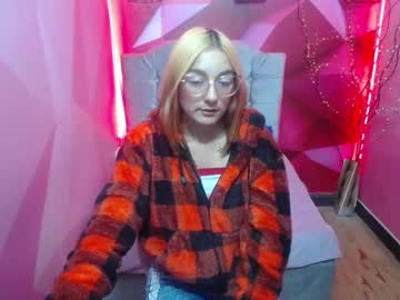 Perla_Red Chaturbate stream image from January 08, 2025