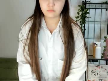 Aislycurvin Chaturbate stream image from January 08, 2025