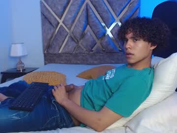 Nickolas_Moon Chaturbate stream image from January 08, 2025
