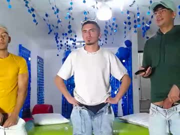 Icevermilk Chaturbate stream image from January 08, 2025