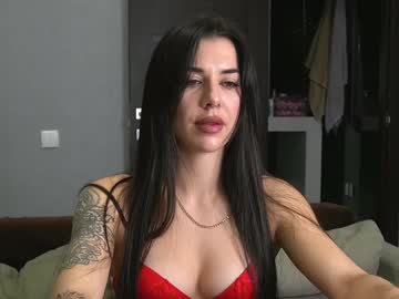 Brunette_From_The_Moon Chaturbate stream image from January 08, 2025