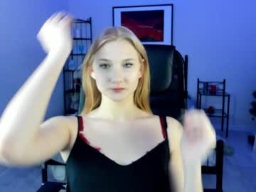 Jennifer_And_Ellis Chaturbate stream image from January 08, 2025