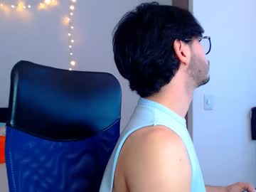 Liamcastro28 Chaturbate stream image from January 08, 2025