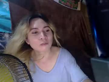 Reyna14325 Chaturbate stream image from January 08, 2025