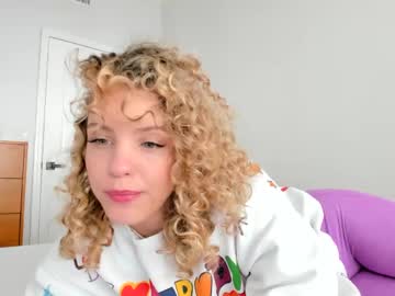 Theislandgirl Chaturbate stream image from January 08, 2025