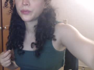 Apolosbitch Chaturbate stream image from January 08, 2025