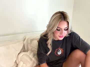 Ceeloveee Chaturbate stream image from January 08, 2025