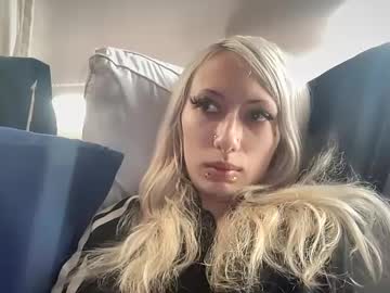 Kinkypinky415 Chaturbate stream image from January 08, 2025