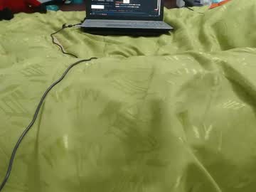 Mollyandbra Chaturbate stream image from January 08, 2025