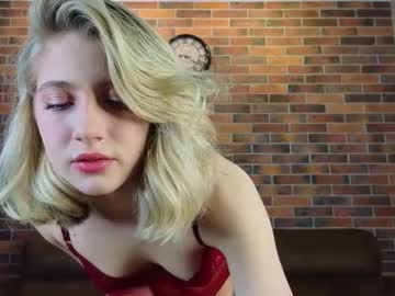 Pinkadele Chaturbate stream image from January 08, 2025