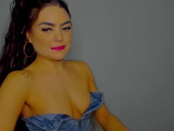 Aishahottie Chaturbate stream image from January 09, 2025