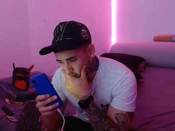 Miialiiam0 Chaturbate stream image from January 09, 2025