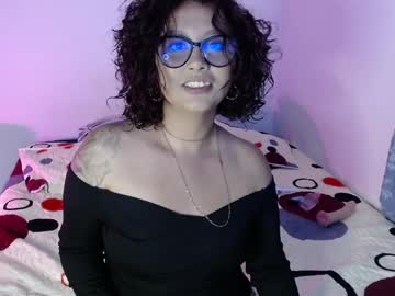 Zooe_1 Chaturbate stream image from January 09, 2025