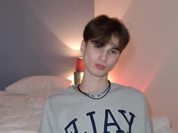 Lucacharm Chaturbate stream image from January 09, 2025