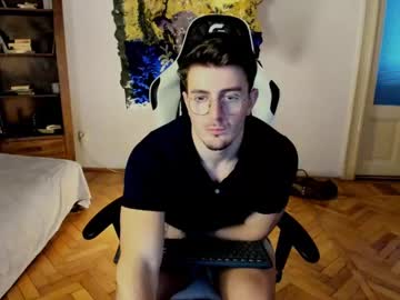 Juliandylan Chaturbate stream image from January 09, 2025
