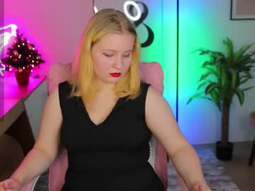 Vanila__Sunshinee Chaturbate stream image from January 09, 2025