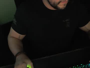 2tugger Chaturbate stream image from January 09, 2025
