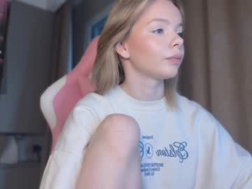 Ur_Mirell Chaturbate stream image from January 09, 2025