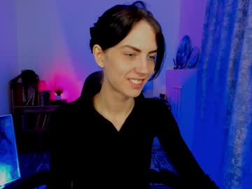 Emilywiled Chaturbate stream image from January 09, 2025