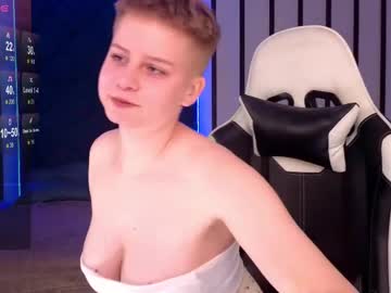 Misskriswine Chaturbate stream image from January 09, 2025