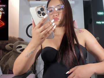 Emily_Palmeer Chaturbate stream image from January 09, 2025