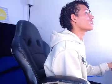 Adelay_ Chaturbate stream image from January 09, 2025