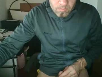 Dragonflyy83 Chaturbate stream image from January 09, 2025